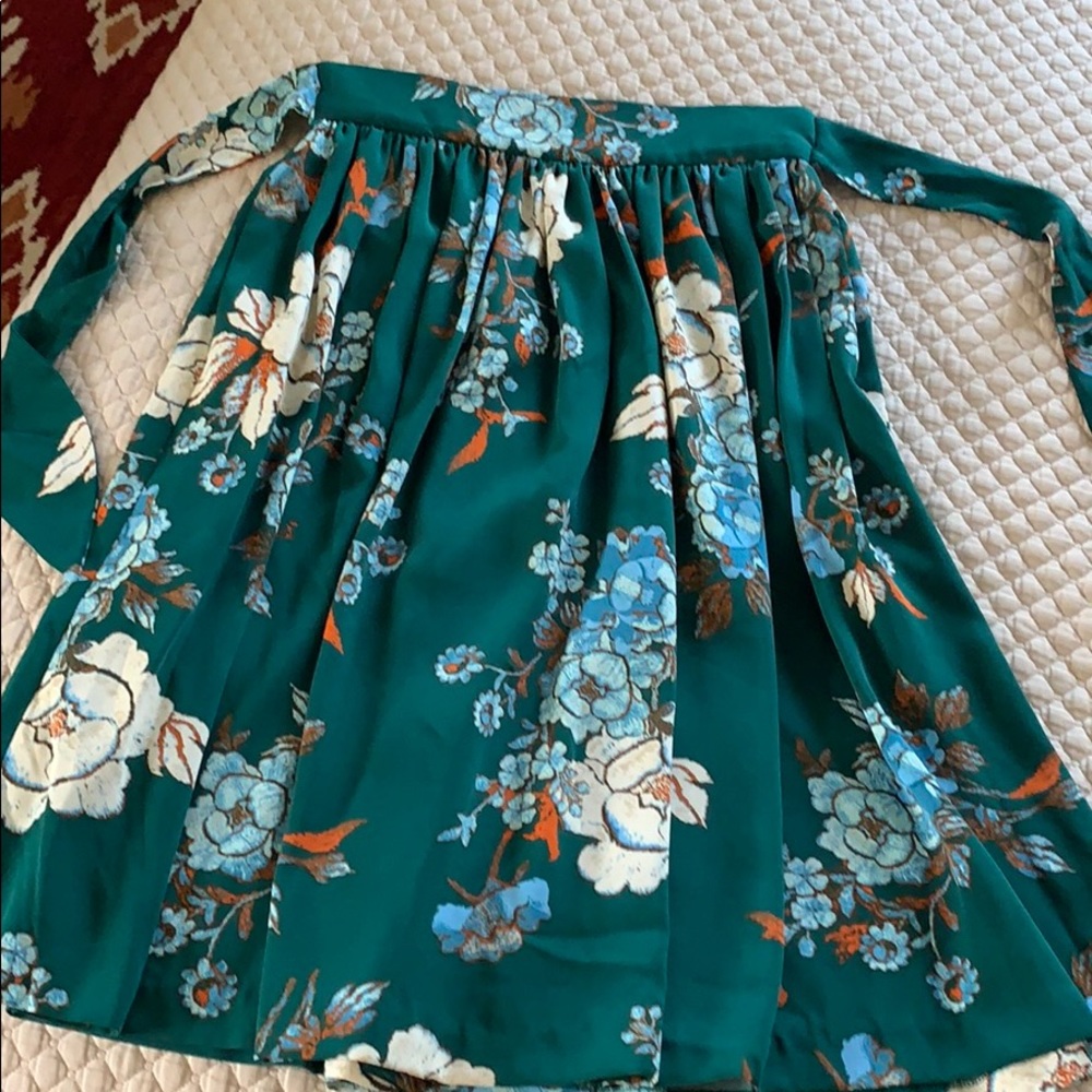 Eva Mendes skirt